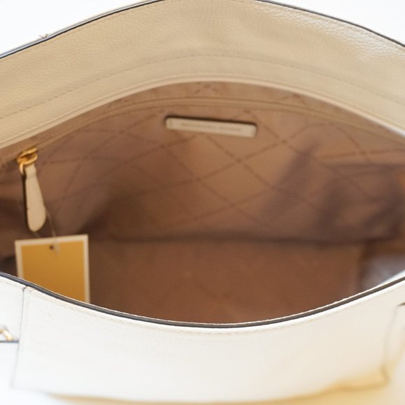 Michael Kors Evie Large Hobo Shoulder Leather Bag Light Cream - Picture 8 of 11